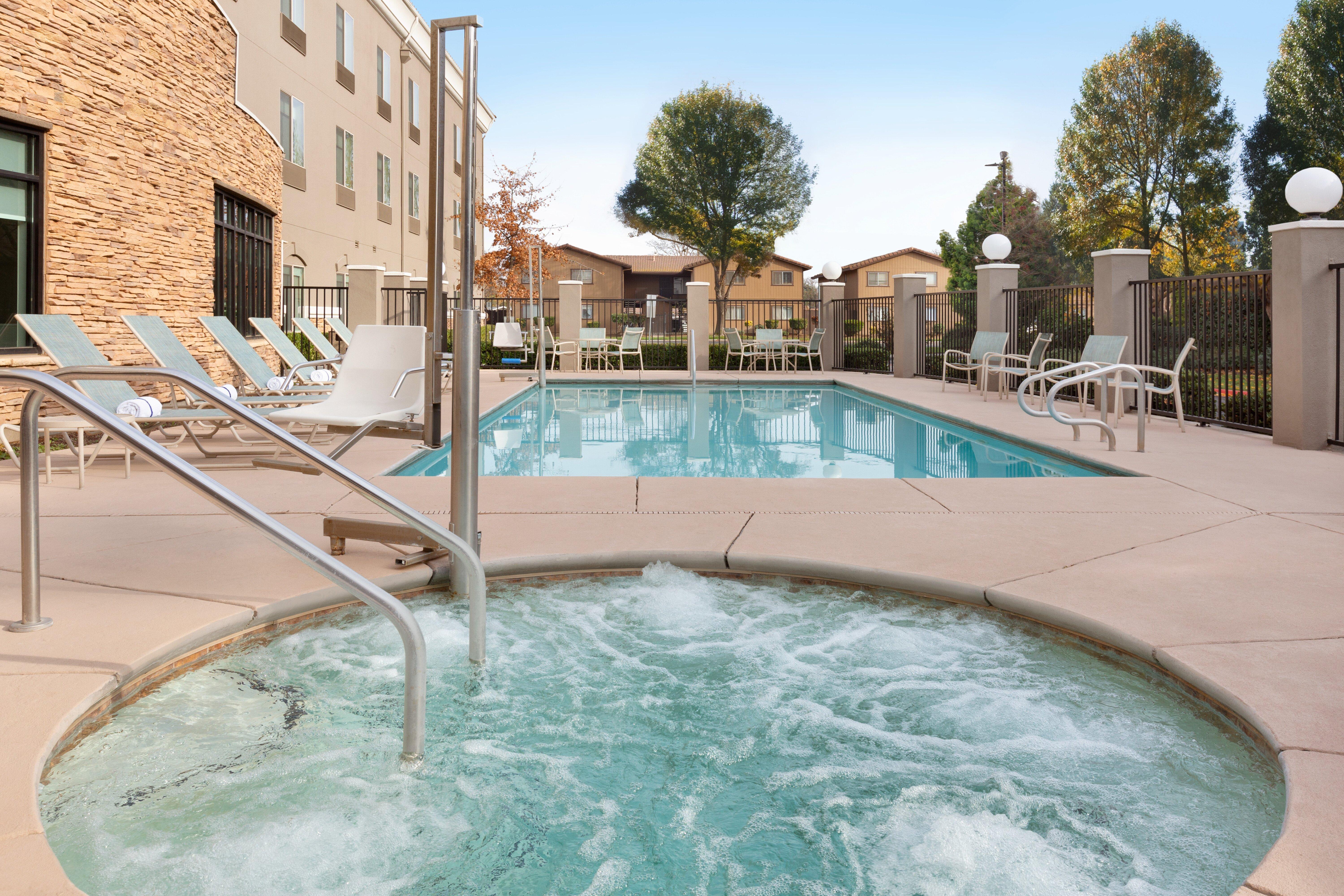 Holiday Inn Express & Suites Merced - Yosemite Natl Pk Area By Ihg Exterior photo