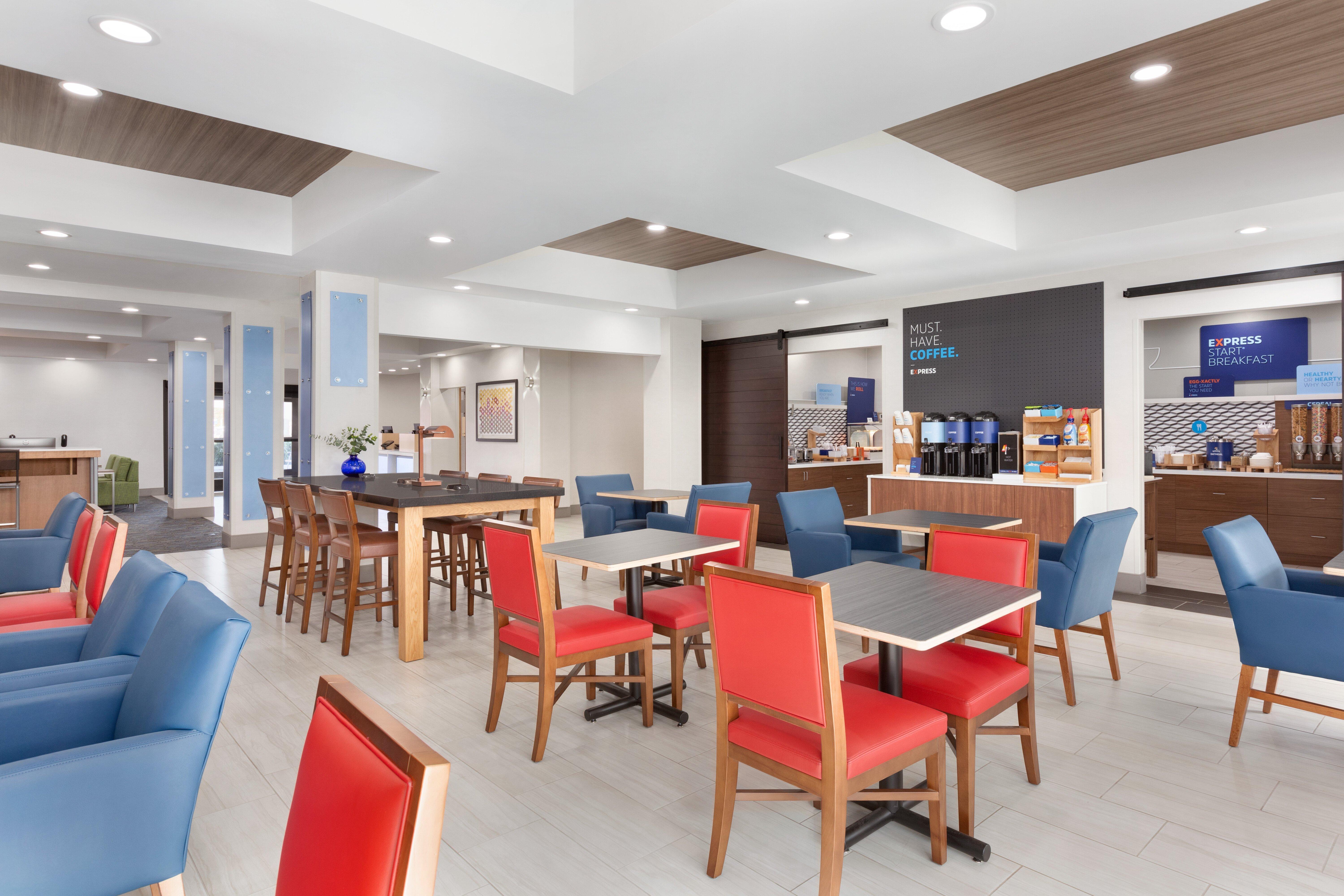 Holiday Inn Express & Suites Merced - Yosemite Natl Pk Area By Ihg Exterior photo