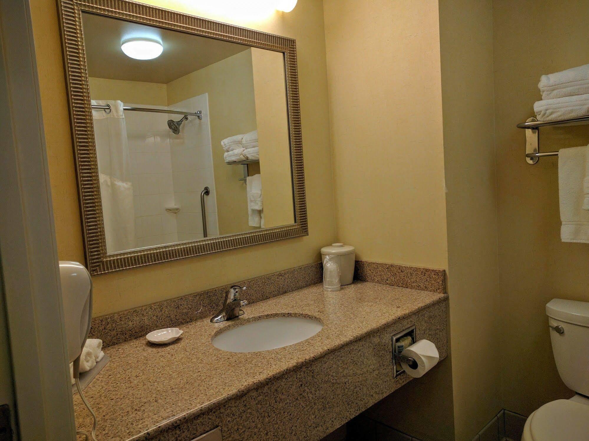 Holiday Inn Express & Suites Merced - Yosemite Natl Pk Area By Ihg Exterior photo